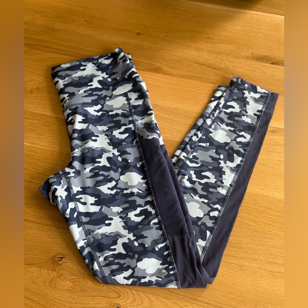 Fabletics Powerhold women’s Camouflage Leggings
